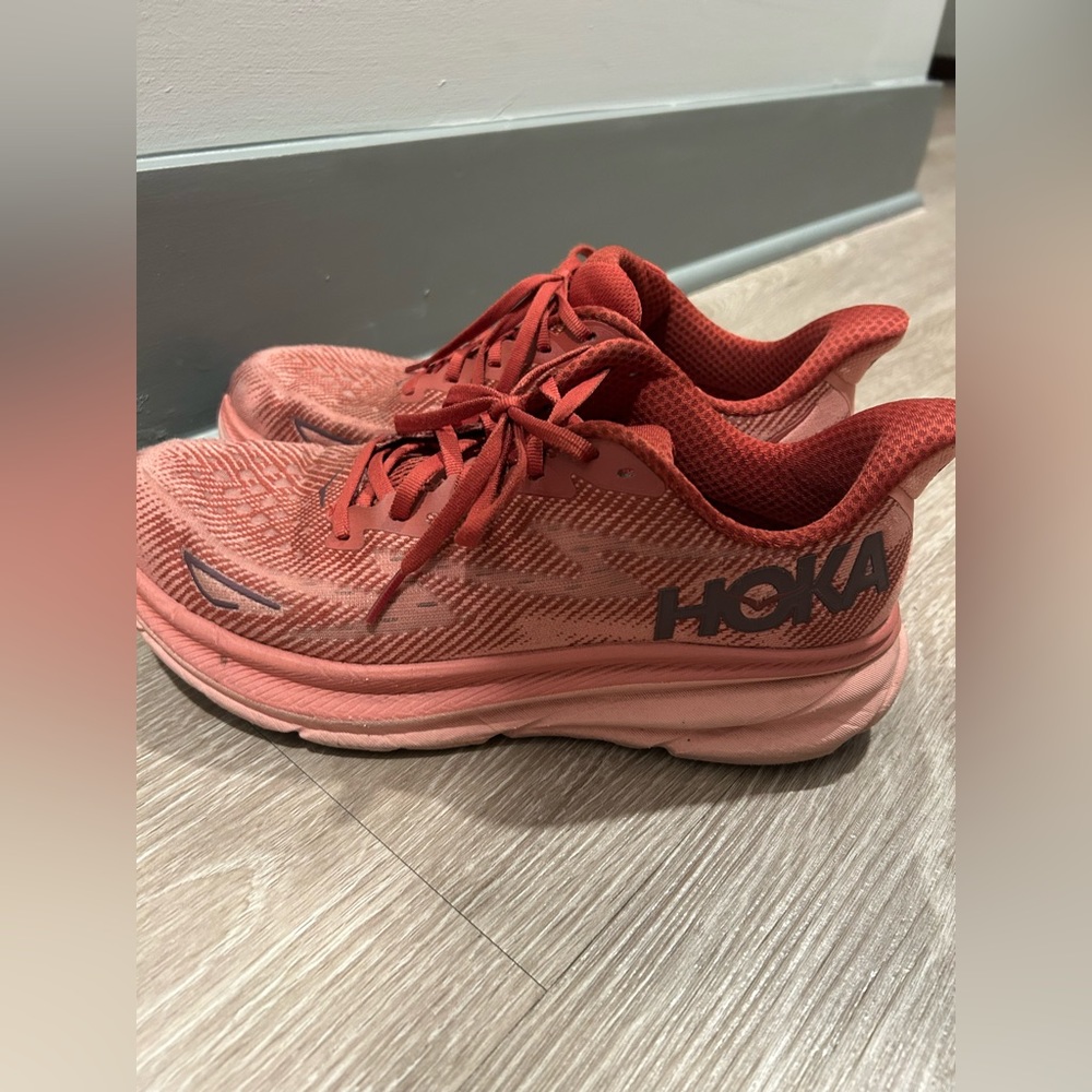 Hoka Clifton 9 Women’s Sneakers
